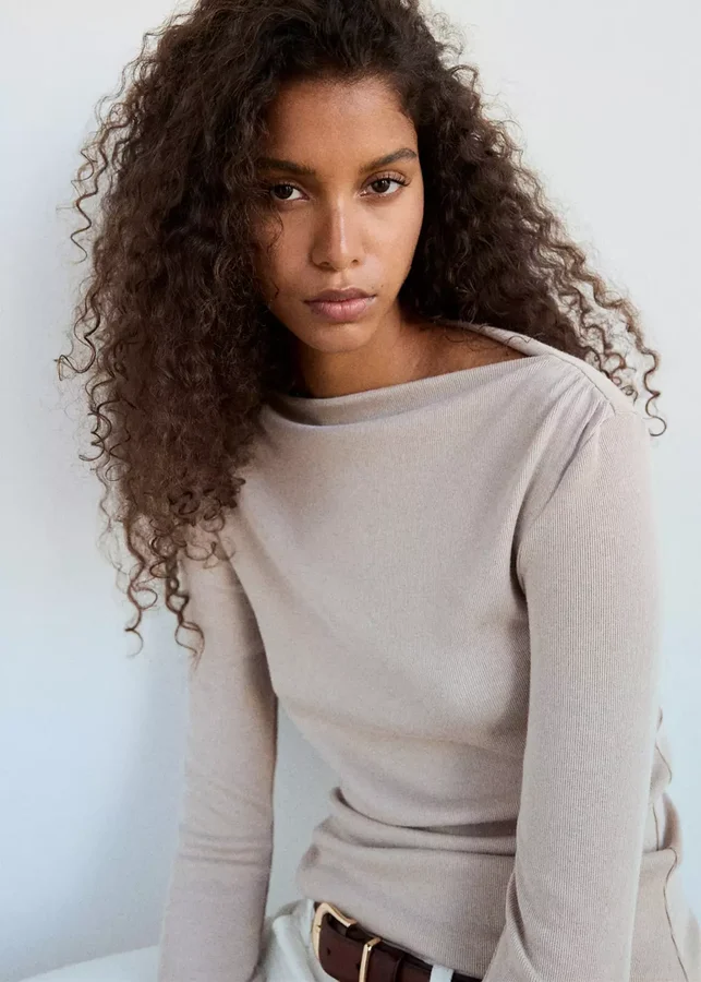 Long-Sleeved Boat-Neck T-Shirt